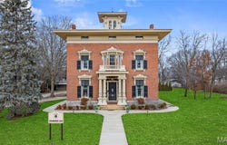 876 State Street W, Jacksonville, IL 62650