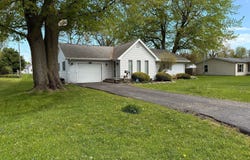 1011 N 10th Street, Elwood, IN 46036