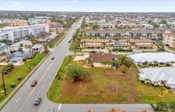 1551 W MARION AVENUE, PUNTA GORDA, FL 33950