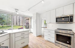 1001 CITY AVE #E-306, WYNNEWOOD, PA 19096