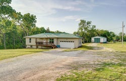 2121 E 505th Road, Halfway, MO 65663