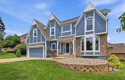 8900 W 148th Terrace, Overland Park, KS 66221