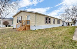 458 Halwick, Temperance, MI 48182
