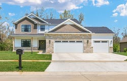 2102 Slade Lane E, Mahomet, IL 61853