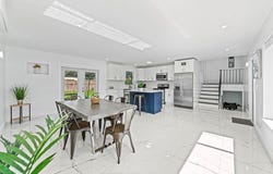 1215 NE 200th St, Miami, FL 33179