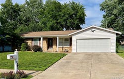 2828 Olde Gloucester Drive, St Charles, MO 63301