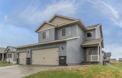 803 Mont Clair St, Solon, IA 52333
