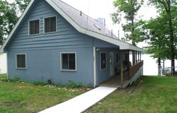 681 E Shoreview Lane, Indian River, MI 49749