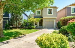 517 S WHITNEY DR, Newberg, OR 97132