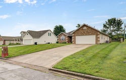 1060 Berkley, Marshfield, MO 65706