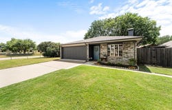 801 Canary Lane, Mansfield, TX 76063