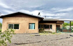 12 Coca Lane, Ranchos de Taos, NM 87557