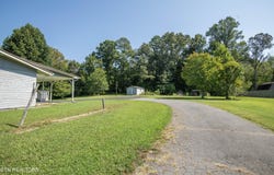 940 Riley Drive, Lenoir City, TN 37771
