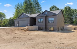 3551 Leaf Lane, Freeport, MI 49325