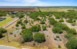 5818 Santa Clara Dr, Robstown, TX 78380