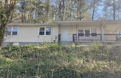 617 Noccalula Road, Gadsden, AL 35904