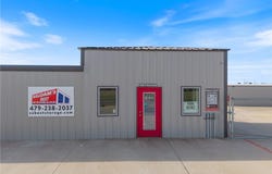 1100  E Kenwood, Siloam Springs, AR 72761