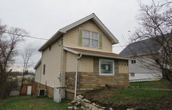 2888 Maple St, Bethel Park, PA 15102