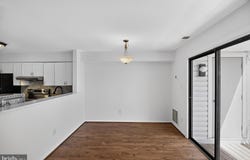 1056 WARWICK, STERLING, VA 20164
