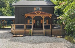 747 Golden Avenue, Dahlonega, GA 30533