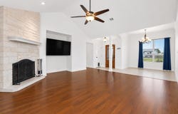 220 Ulupau Cir, Bastrop, TX 78602