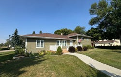 405 Main St E, Leeds, ND 58346