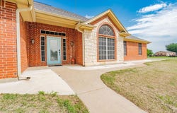 543 Islet Drive, Runaway Bay, TX 76426