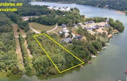 20 Doe Valley Parkway, Brandenburg, KY 40108