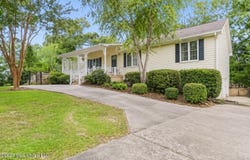 6658 Ahekolo Circle, Diamondhead, MS 39525