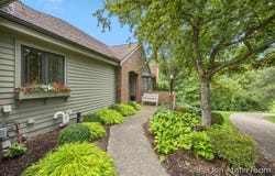 875 Cascade Hills E Drive SE, Grand Rapids, MI 49546