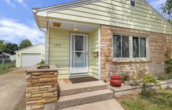 1517 E Memorial Drive, Janesville, WI 53545