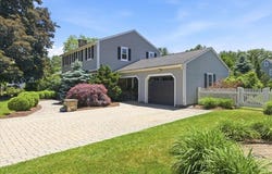 7 Lawrence Cir, Medfield, MA 02052