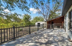 108 Hilltop Drive, Grandview, TX 76050