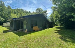 49 Moore Creek Road, Fourmile, KY 40939