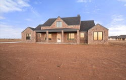 307 Boxwood Avenue, New Home, TX 79381