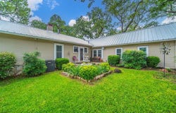 1422 E Bankhead Drive, Weatherford, TX 76086