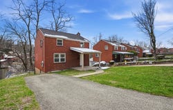 1219 Circle Dr, Braddock Hills, PA 15221