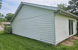 1605 E Pickett Lane, Marion, IL 62959
