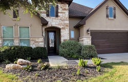 820 Desaix DR, Georgetown, TX 78628