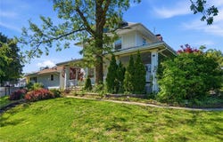 1526 C Ave NW, Cedar Rapids, IA 52405