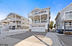220 TAYLOR AVENUE, BEACH HAVEN, NJ 08008