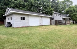 126 E 1st Street, Perry, MI 48872