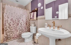 1964 E OAK ROAD, VINELAND, NJ 08361