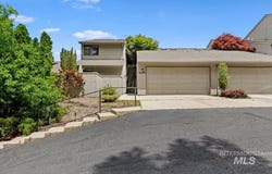936 E Curling Dr, Boise, ID 83702