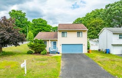 15 W Meadow Drive, Albany, NY 12203