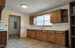 324 Circle R Drive, Benton, TN 37307