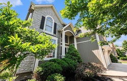 21605 W 98th Terrace, Lenexa, KS 66220