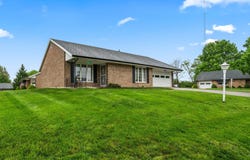 2249 Manhattan Boulevard, Springfield, OH 45504