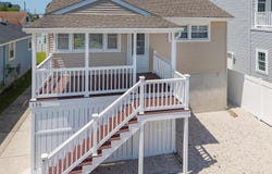 136 11th St S, Brigantine, NJ 08203