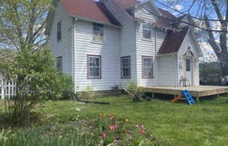 404 N Elizabeth Street, Angola, IN 46703